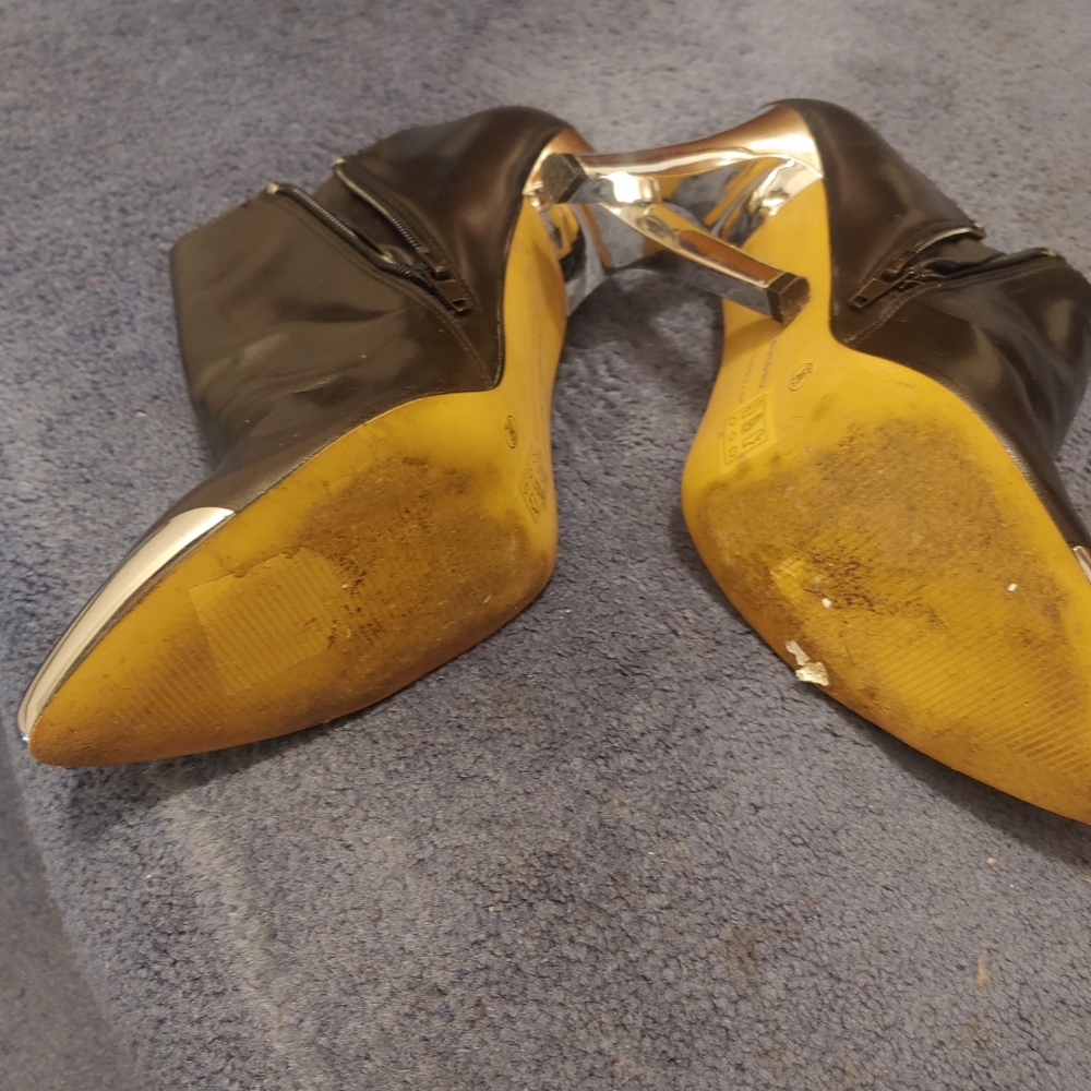 Shoes - Picture 3 of 3